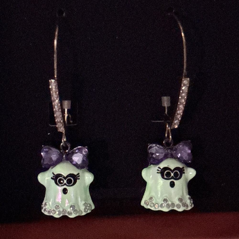 Betsey Johnson Gold Tone Boo To You Ghost Drop Earrings Glow In The Dark NIB - Picture 3 of 4